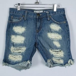 😊 Free People Destroyed Fray Denim Shorts